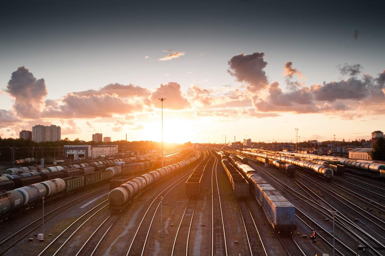 train-sunset-tracks-821500.jpg